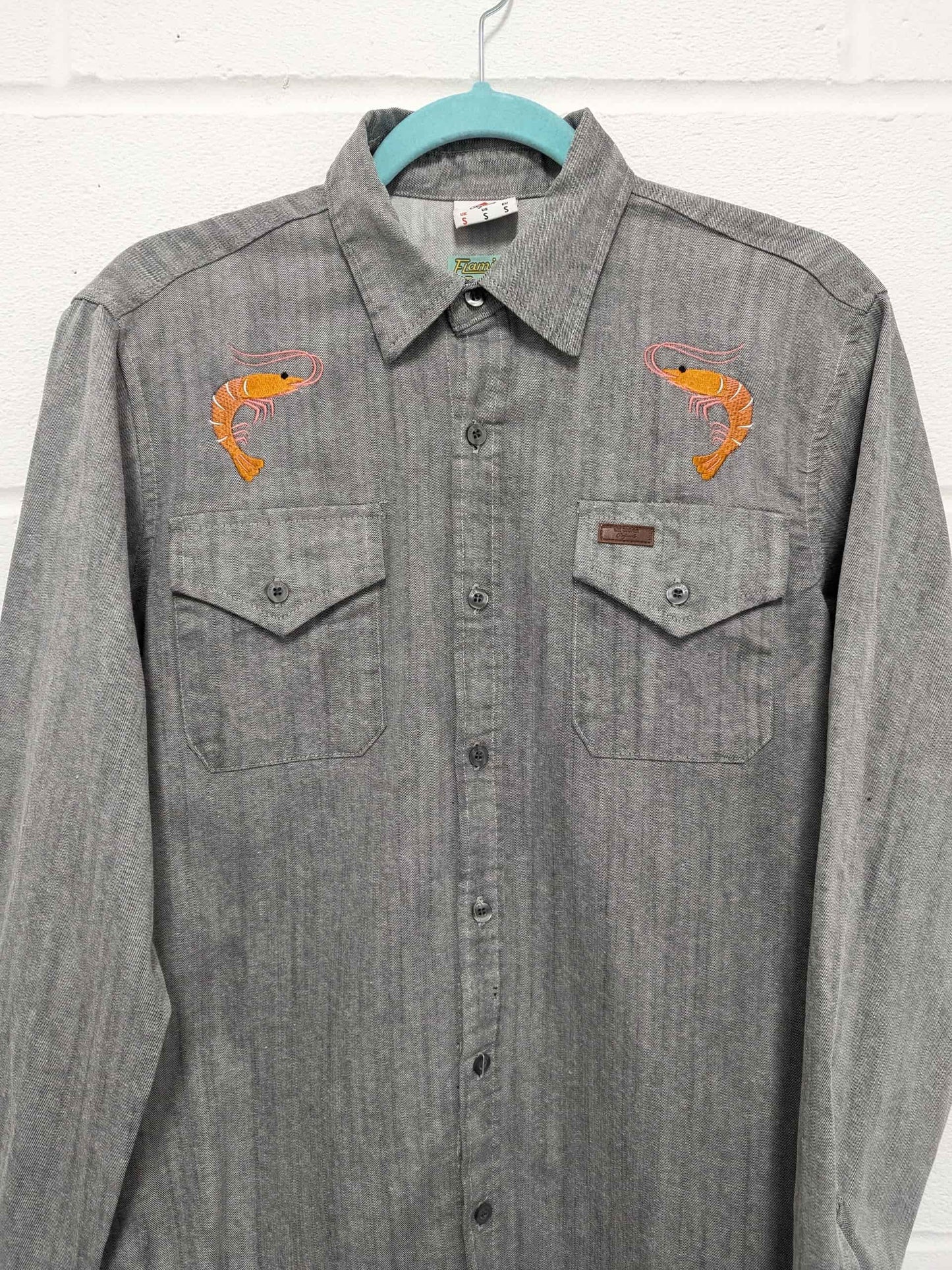 grey embroidery prawn shirt - small